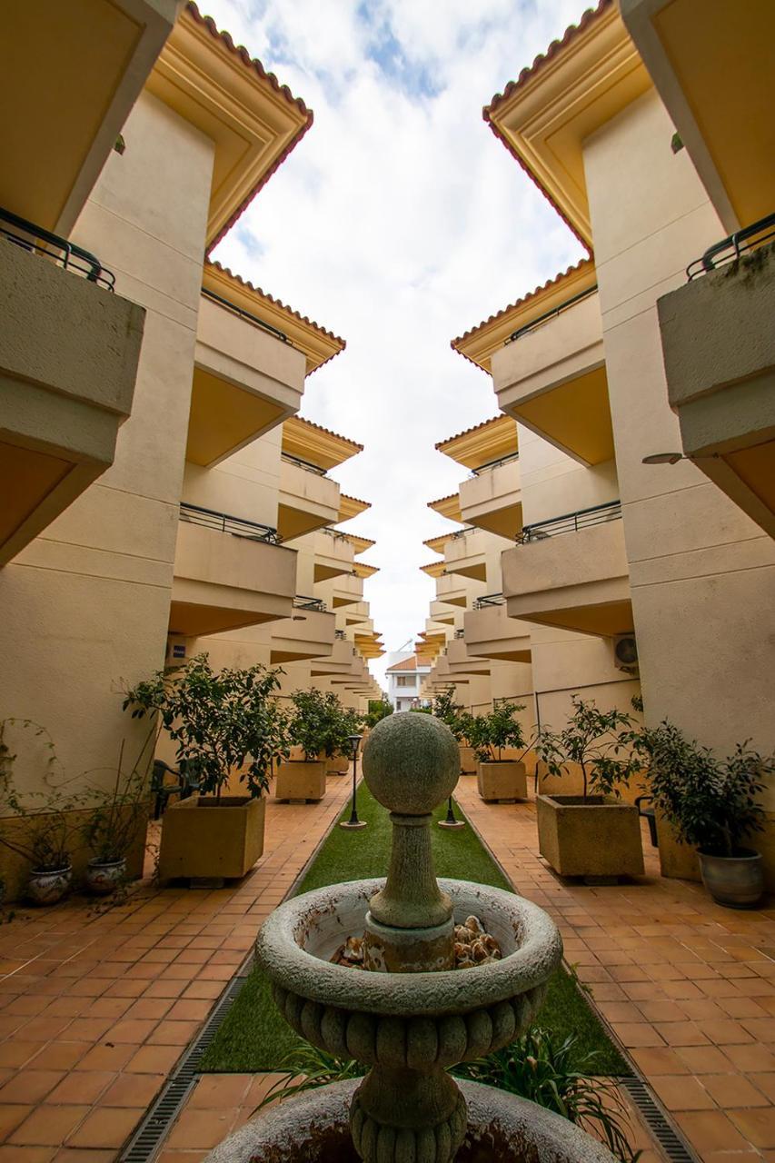 Hospedium Hotel Apartamentos Simon Verde Mairena del Aljarafe Exterior photo